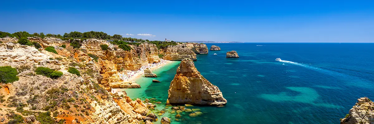 Praia da Marinha in Algarve