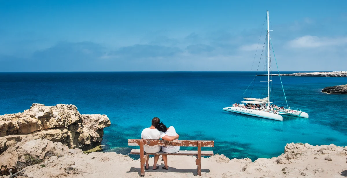 greece beach couple cruise