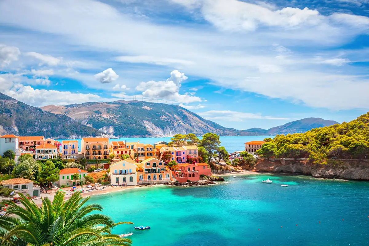 Greece Golden Visa allows to purchase real estate on islands such as Kefalonia.