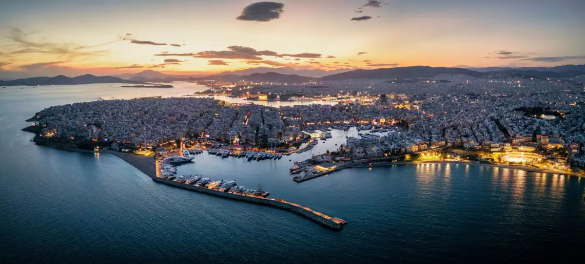 Piraeus property article
